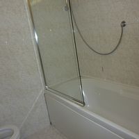 シャワー兼用のバスタブです