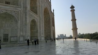 白と青色が最高に綺麗