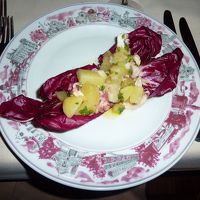 メインダイニングでの食事は見た目も楽しめます