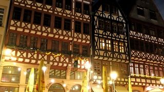 レーマー広場での気軽な食事にいい．高くない．