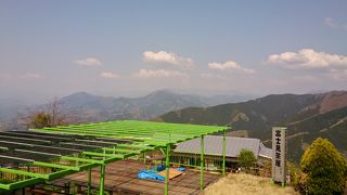 缶ビールは400円