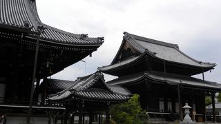 西本願寺のお隣