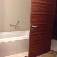 シャワーバスタブが別