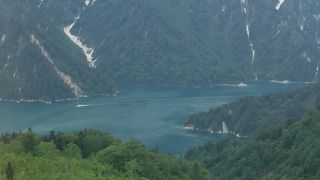 立山ロープウェイから眺めるのがいいです！