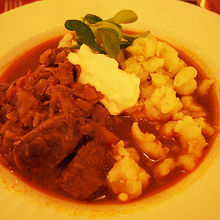 味は中々美味しかったのですが、右の小麦粉みたいなの、あきた。