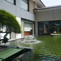 中庭。緑が多く落ち着きます。