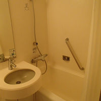 風呂は足が伸ばせない