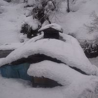 雪に埋もれた下の湯