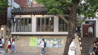 オソルロッ ティー ハウス (三清洞店) 　　冷たいグリーンティーがおすすめ