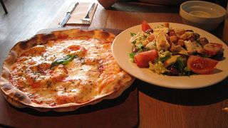 ピザ エンポリオ