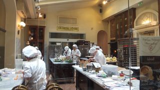 ザッハトルテを食す。