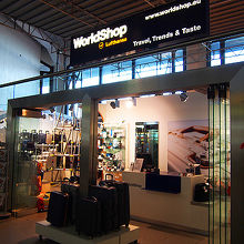 ルフトハンザとリモワのコラボが欲しくて行ってきました。