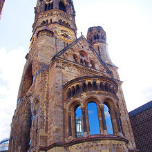 広島の原爆ドームを彷彿とさせます