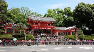 大きくて明るい神社