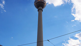 まるでニードルみたいなテレビ塔。これ以外に歴史的建造物が多々あるのであまり魅力はなかったかな。