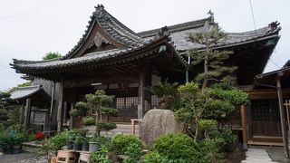 鐘楼門の方がずっと目立っているとは思います