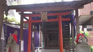 見つけにくい神社です