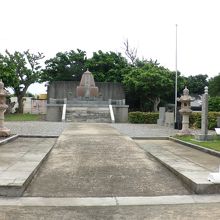 紀乃國之塔、全景。 