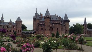 中には徳川家の家紋の入った駕籠もあります。