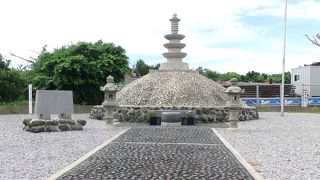 先の大戦に於ける奈良県ご出身の戦没者の方々を祀っています。