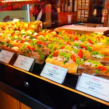 Le Crobagのサンドイッチ!　具だくさんで美味しそう!