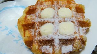 焼きたてワッフル