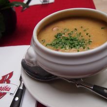 ポテトスープ。　美味しかったけど、味がちょっと濃かった