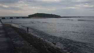 バスでも鉄道でも容易にアクセスできるのが魅力です