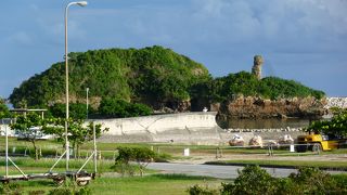 兼城（かねぐすく）港内に有ります。
