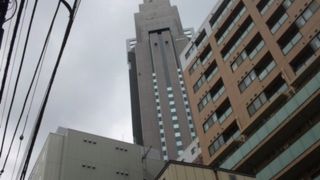 てっぺんにあるのは実はクレーン