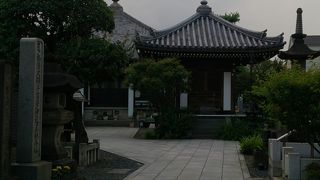 境内は非常に整備・管理されている。