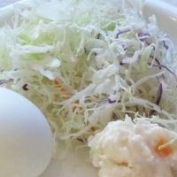 朝食の野菜。シンプルな内容です。