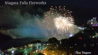 滝のライトアップに映えて (日曜か金曜に宿泊おすすめ)