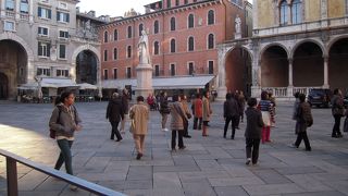 ベローナの中心です