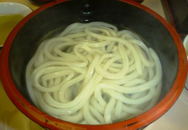 足湯のあるウドン処