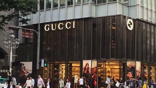 風格ある店構え