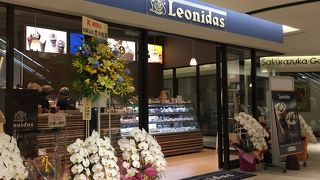 隣のビルへお引越し ♪