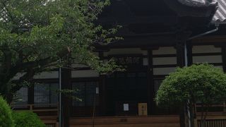 手入れが行き届いた寺院