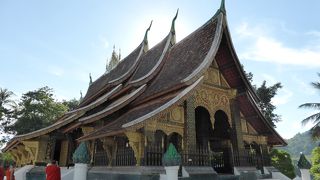 霊柩車庫はお見逃しなく！