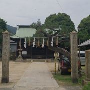 住宅街にある普通の神社