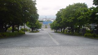 函館の元町公園から延びる石畳