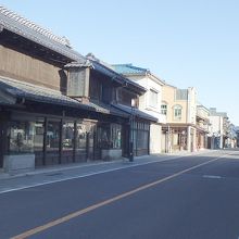 蔵造りの遠望。南側から