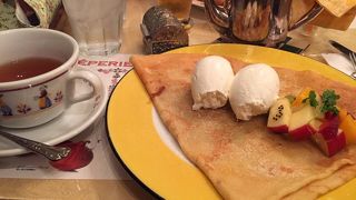 フランスで食べたクレープよりも断然こちらのお店のものが美味しいです！