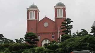 戦争の悲惨さを静かに語るマリア像