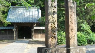 ひっそりと建つ、でも立派なお寺　・観福寺