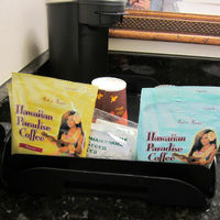 コーヒーフィルター×４、緑茶×２、紙コップ×２