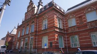 立派な外観だけでも見る価値あり