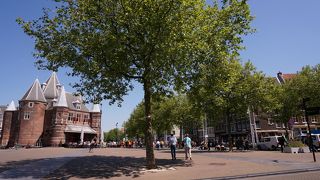 中には入れませんでした