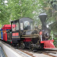 パークを一周する電車