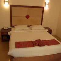 客室。ちょっと古いがきちんと掃除されており、綺麗